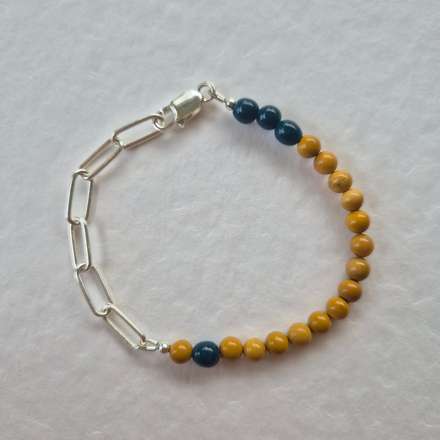 Mookaite and Glass Bead Bracelet v.1