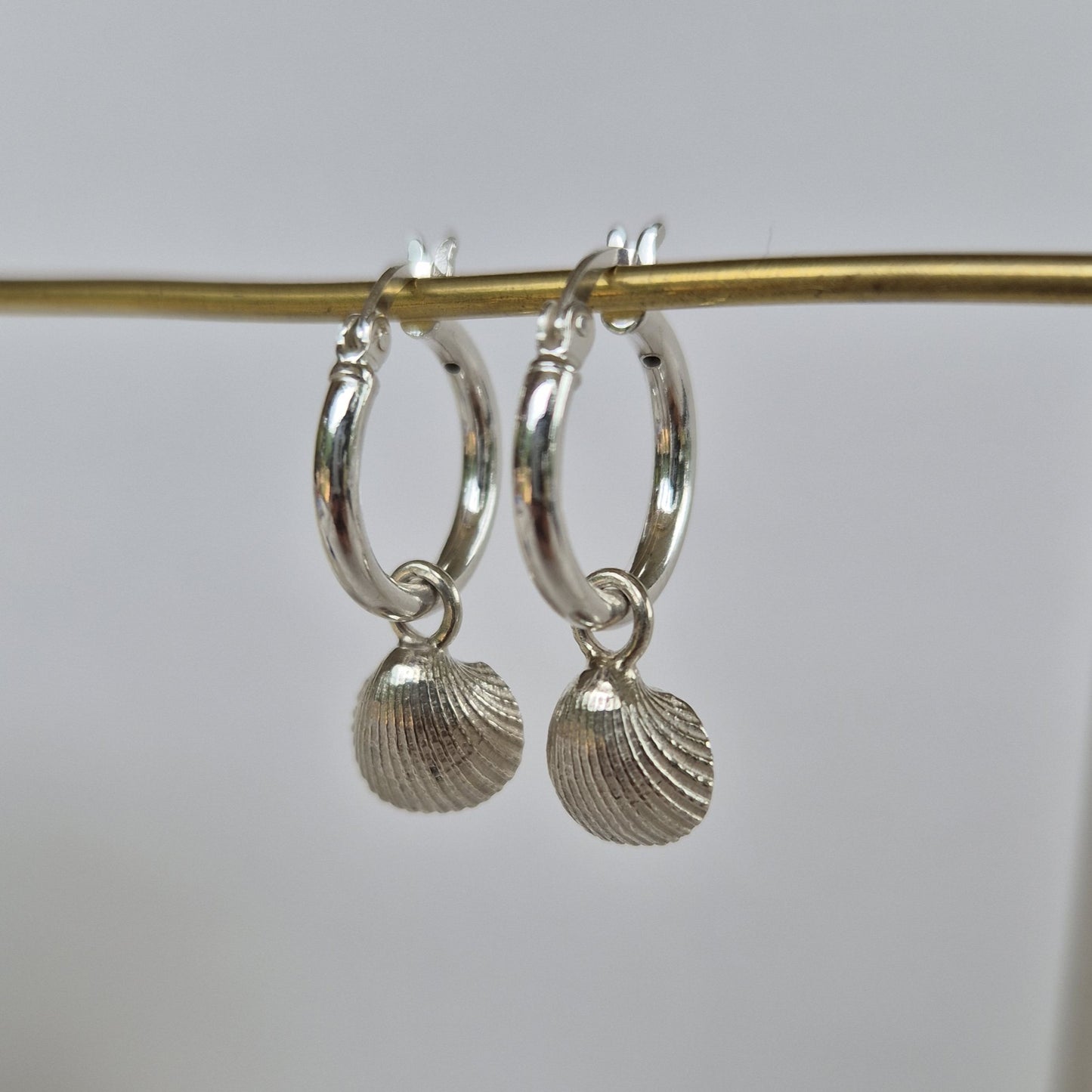 Double Cockle Shell Hoops