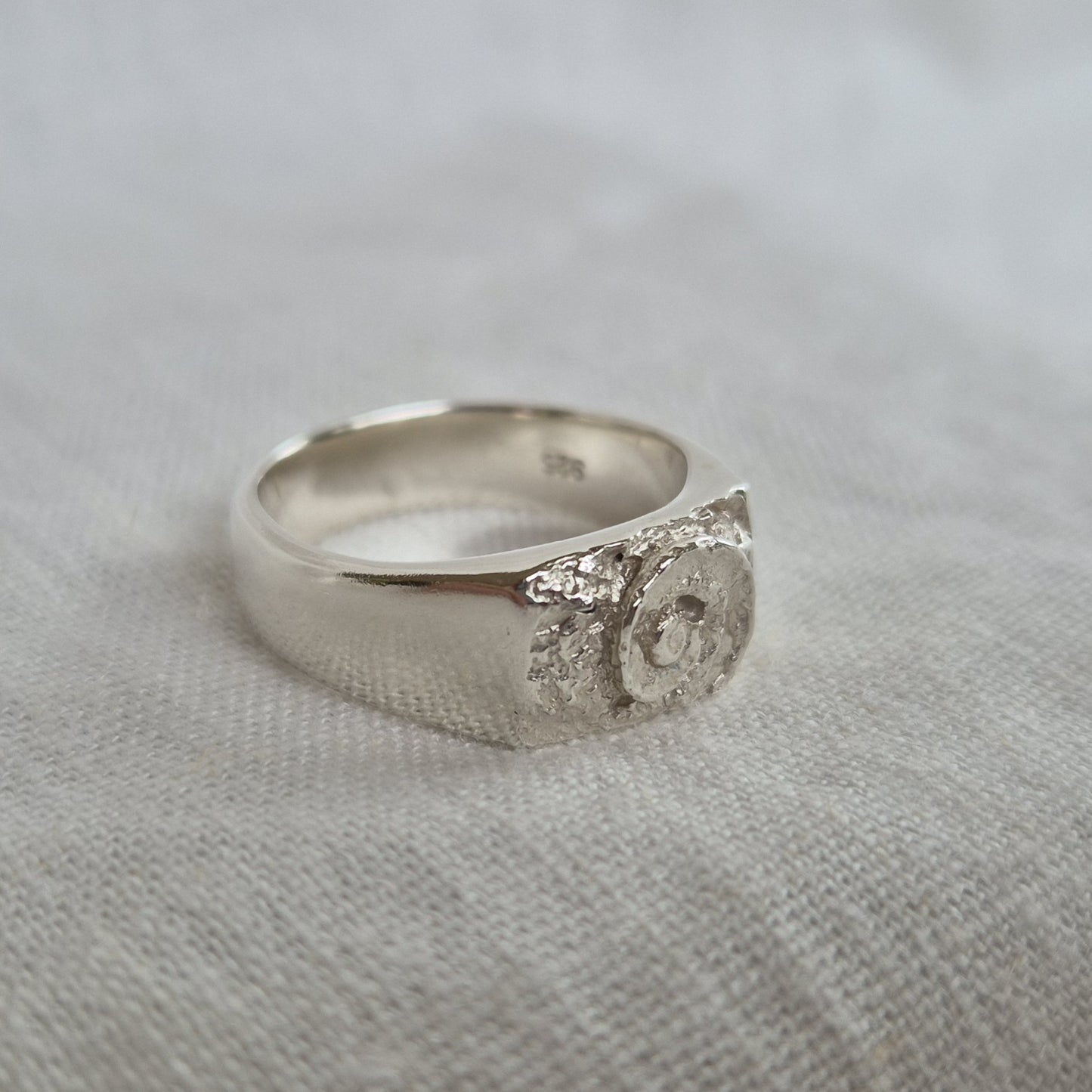 Spiral Impression Signet Ring - Size R 1/2