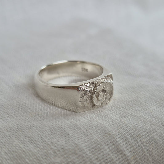 Spiral Impression Signet Ring - Size R 1/2