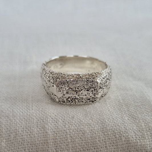 Sandcast Signet Ring -size S