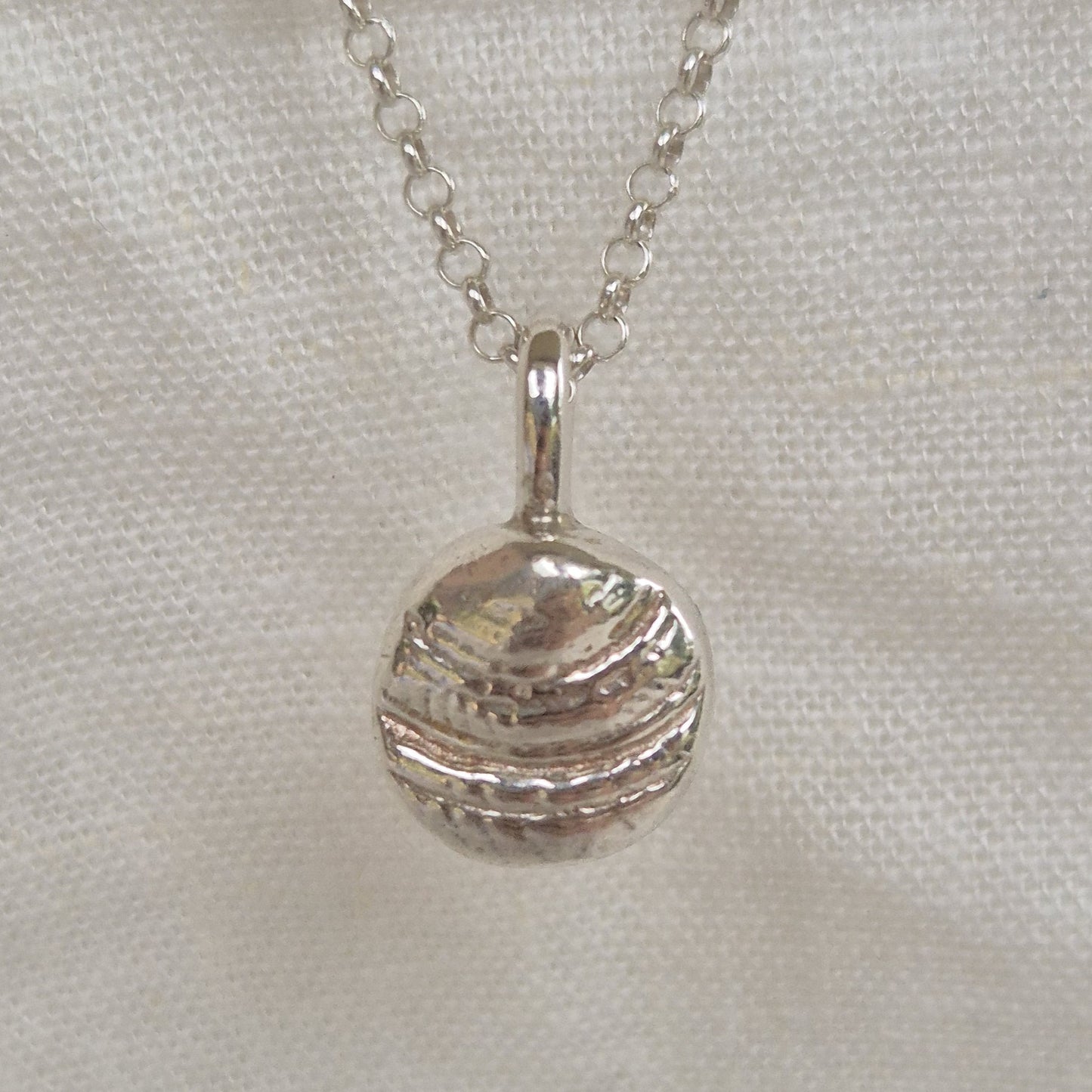 Sundial Shell Imprint Pendant Necklace - Small