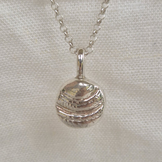 Sundial Shell Imprint Pendant Necklace - Small