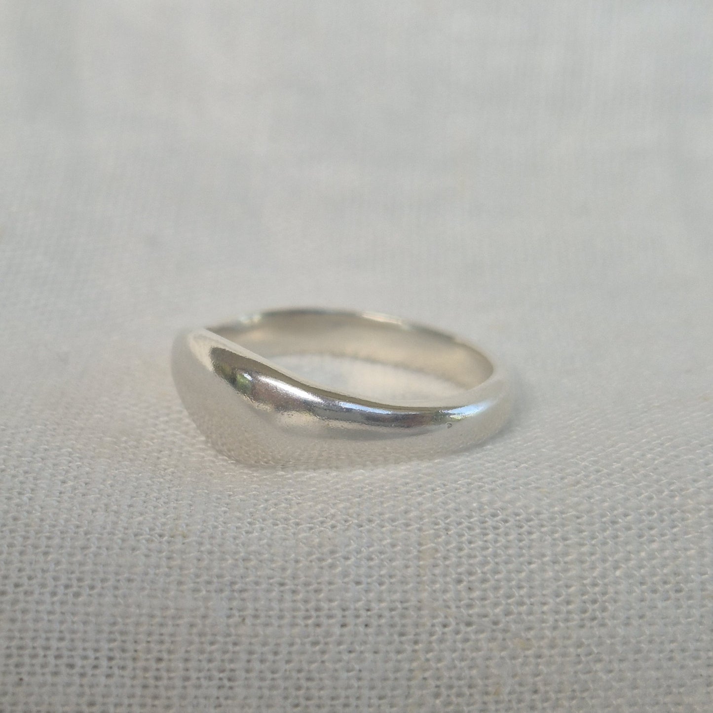 Soft Curve Ring