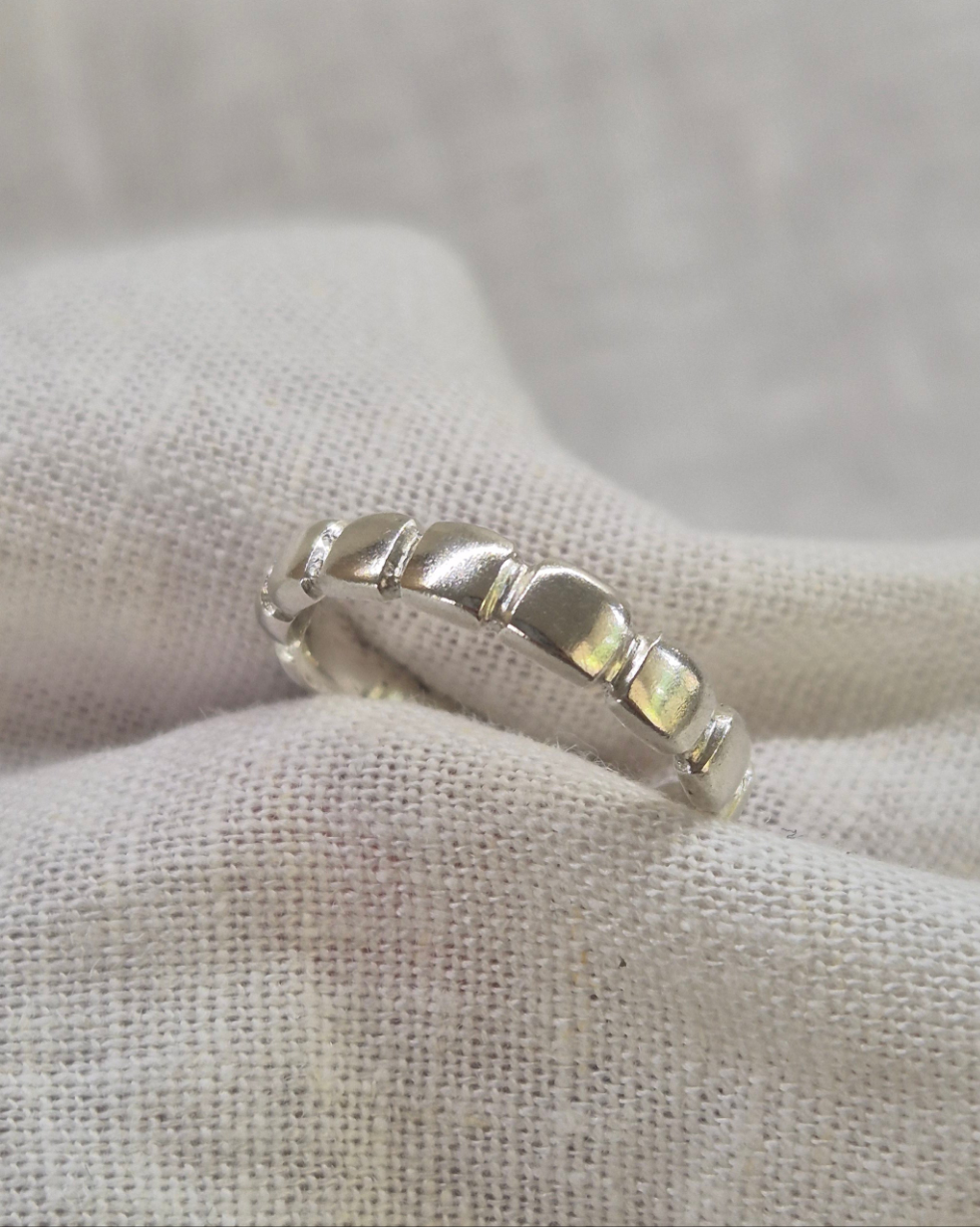 Fractured Flow Relic Ring