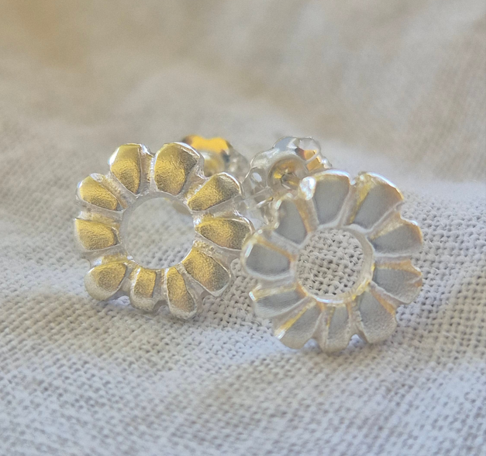 Sunburst mini studs