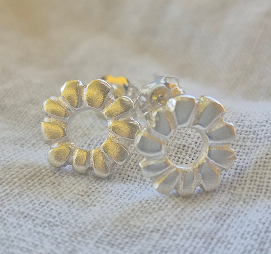 Sunburst mini studs
