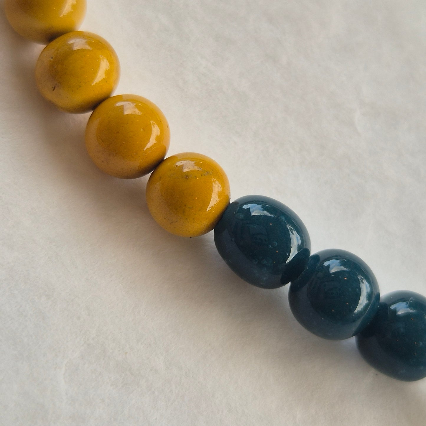 Mookaite and Glass Bead Bracelet v.1